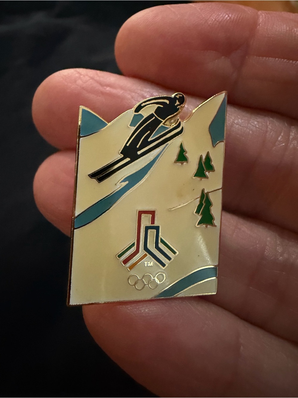Aminco Gold Tone Metal Enamel Pin Backing